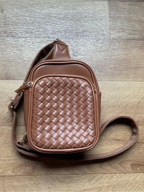 Mali + Lili Woven Cognac Brown Front Crossbody Bag